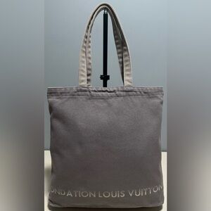 Louis Vuitton Fondation Paris Limited Edition Tote Bag Cotton Grey Unisex